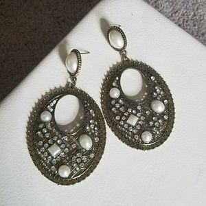 Dangle Pearl Earrings